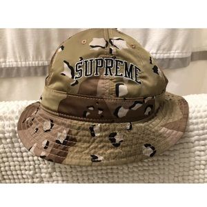 Supreme bucket hat